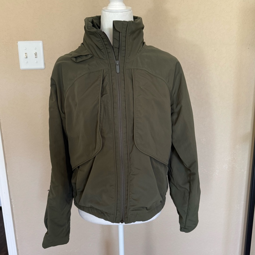 Lulumemon jacket - Picture 2 of 7